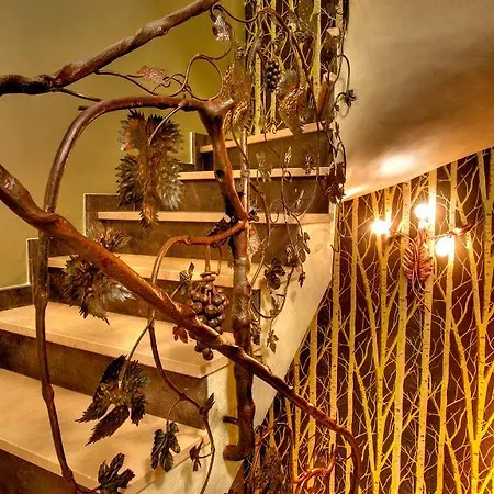 La Parra De Maribel * Alquezar